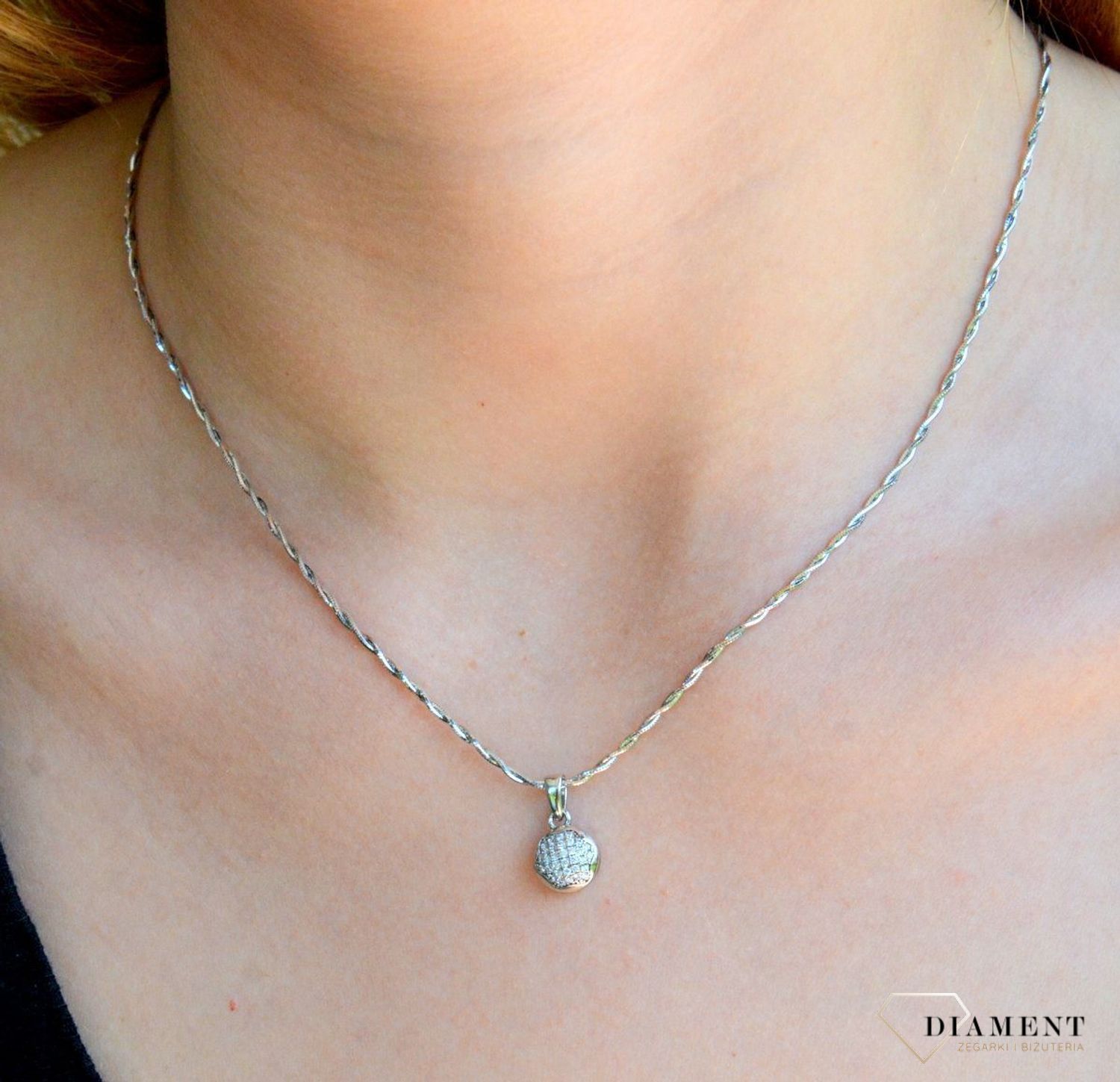 Srebrny łańcuszek 925 zakręcona linka 1,2 mm rodowany DIA-LAN-13RDCZAV-20R-925 1,2mm. Srebrny łańcuszek najwyższej próby srebra 925. Łańcuszek srebrny o splocie ozdobnej skręconej linki. Łańcuszek srebrny damski o wadze 4,80 gram. Ro (1).jpg